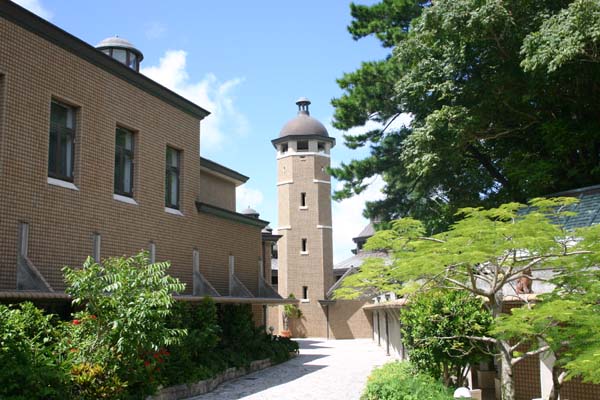 浦添市美術館