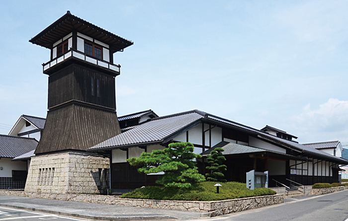 やかげ郷土美術館